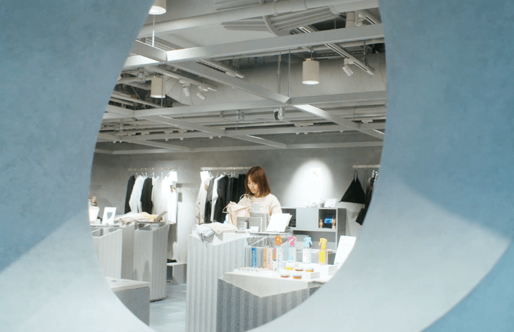 リアルとデジタルを融合させたメディア型OMOストア | 日本百貨店協会